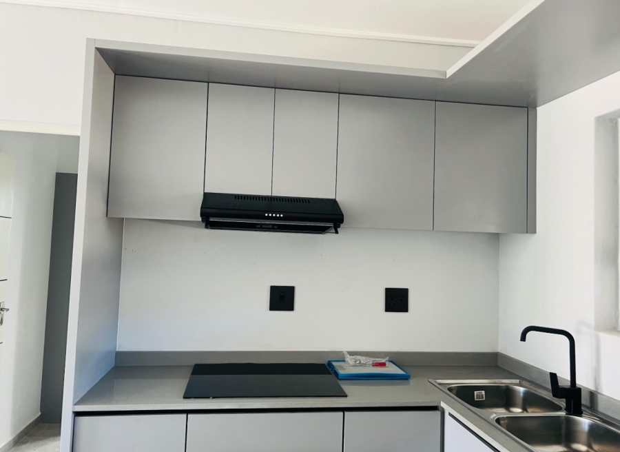 1 Bedroom Property for Sale in Table View Western Cape